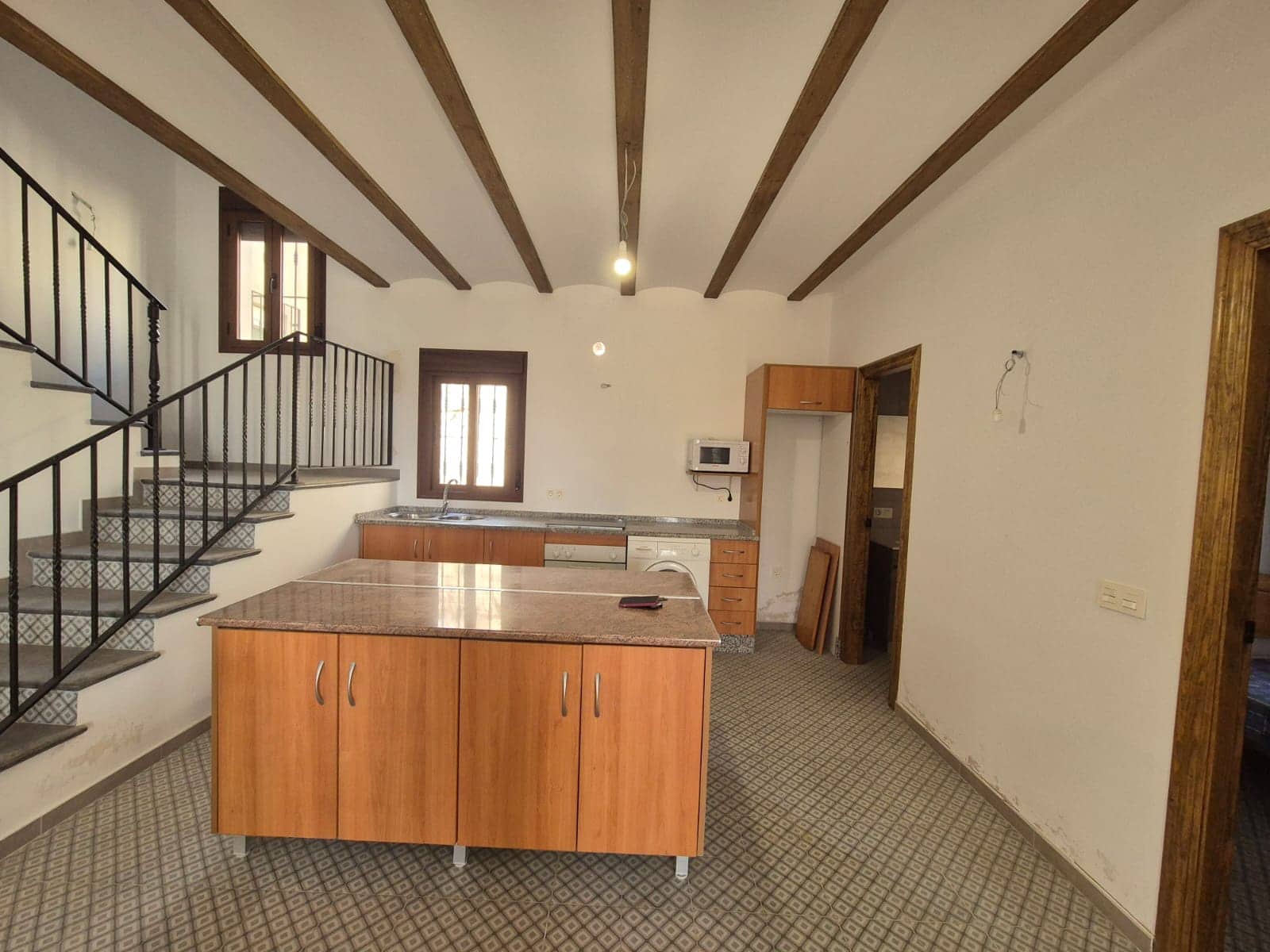 5 soveværelse Byhus til leje i Albox med garage - € 950 (Ref: 8834926)