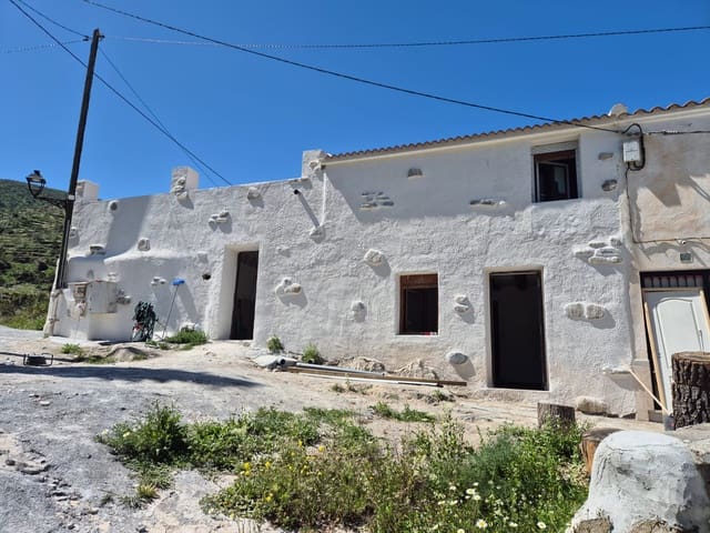 4 soveværelse Byhus til leje i Chercos med garage - € 750 (Ref: 8930102)