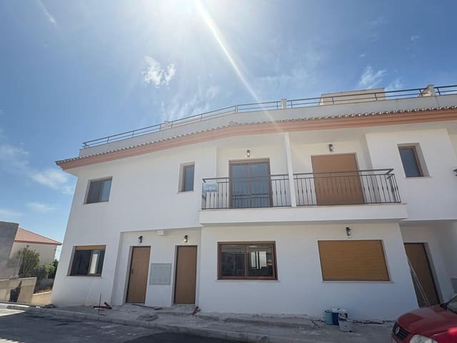 3 soveværelse Semi-Rækkehus til leje i Almanzora, Cantoria - € 750 (Ref: 9009136)