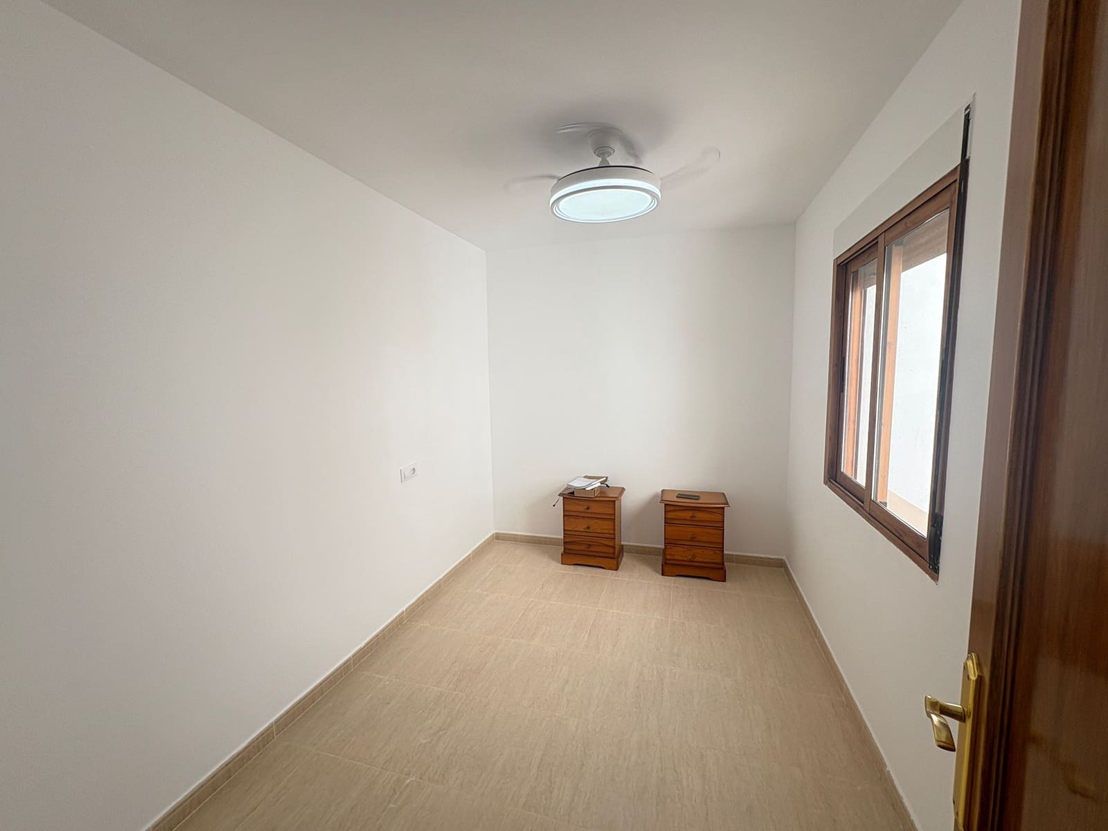 3 camera da letto Villetta Bifamiliare da affittare in Almeria citta - 750 € (Rif: 9009136)