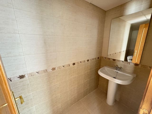 3 Zimmer Doppelhaus zu vermieten in Almería Stadt - 750 € (Ref: 9009136)