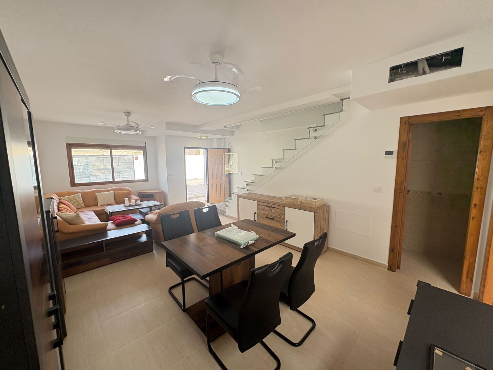 3 camera da letto Villetta Bifamiliare da affittare in Almeria citta - 750 € (Rif: 9009136)