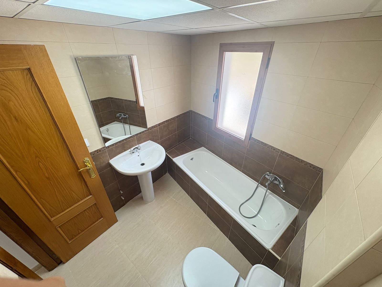 3 camera da letto Villetta Bifamiliare da affittare in Almeria citta - 750 € (Rif: 9009136)