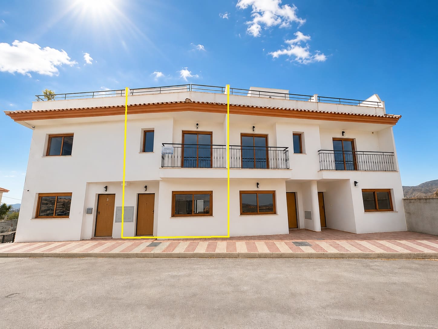 Villa/Maison Semi-Mitoyenne de 3 chambres à louer à Almeria ville - 750 € (Ref: 9009136)