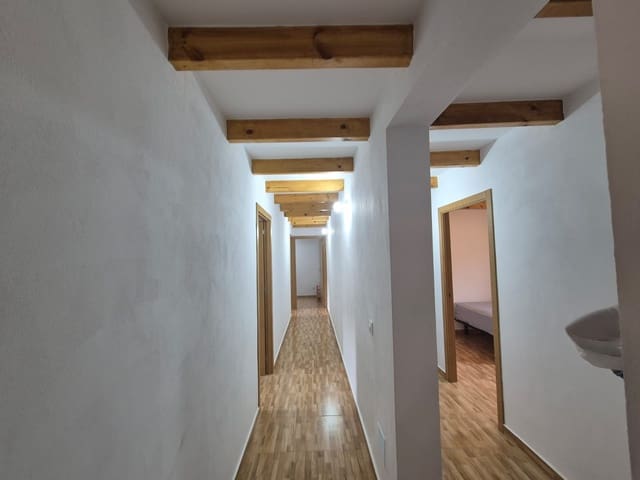 8 makuuhuone Maalaistalo vuokrattavana paikassa Macael - 900 € (Ref: 9076504)