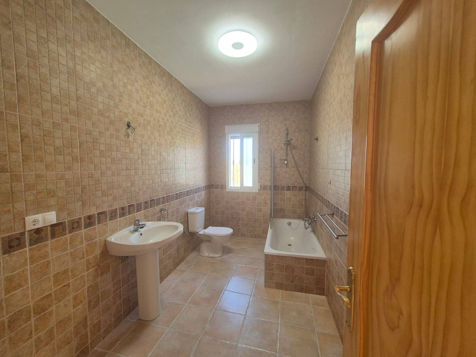 4 makuuhuone Huvila myytävänä paikassa Lijar mukana uima-altaan - 185 000 € (Ref: 9086150)