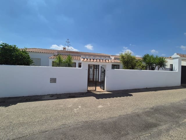 5 bedroom Villa for sale in Arboleas with pool - € 299,000 (Ref: 9117453)