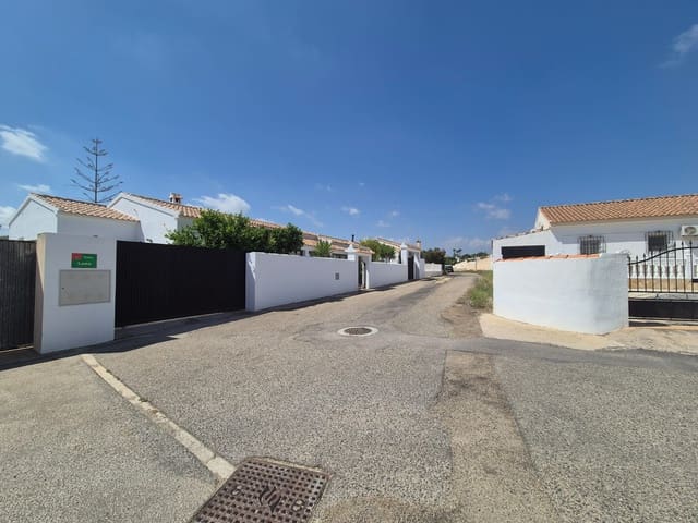 5 bedroom Villa for sale in Arboleas with pool - € 299,000 (Ref: 9117453)