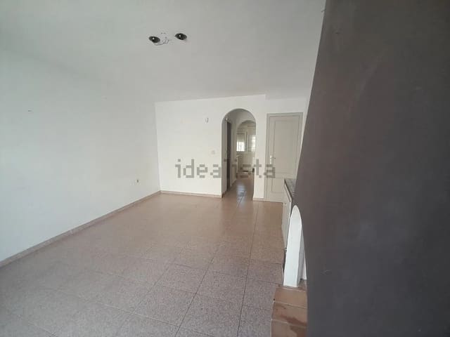 2 bedroom Beach Apartment for rent in Mojácar with pool - € 950 (Ref: 9221297)