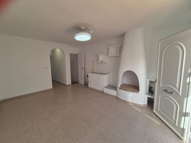 2 bedroom Beach Apartment for rent in Mojácar with pool - € 950 (Ref: 9221297)