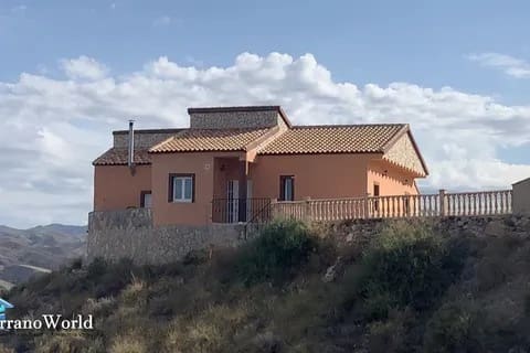3 slaapkamer Villa te huur in Almanzora met garage - € 950 (Ref: 9240506)