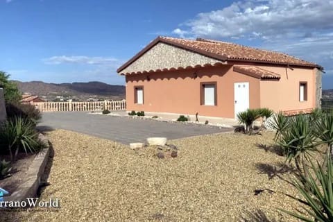 3 soverom Villa til leie i Almanzora, Cantoria med garasje - € 950 (Ref: 9240506)