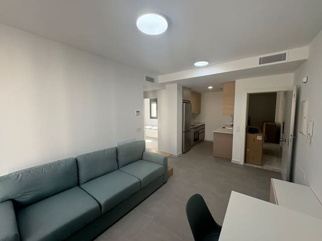 2 bedroom Apartment for rent in Almería city - € 500 (Ref: 9326935)