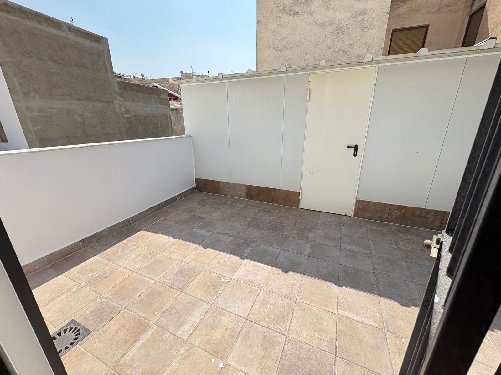 3 sovrum Hus att hyra i Almeria stad med pool garage - 1 500 € (Ref: 9349759)