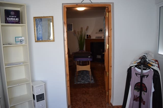 8 soveværelse Byhus til salg i Líjar - € 69.000 (Ref: 9372241)