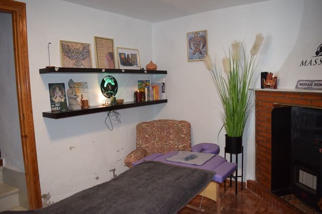 8 soveværelse Byhus til salg i Líjar - € 69.000 (Ref: 9372241)