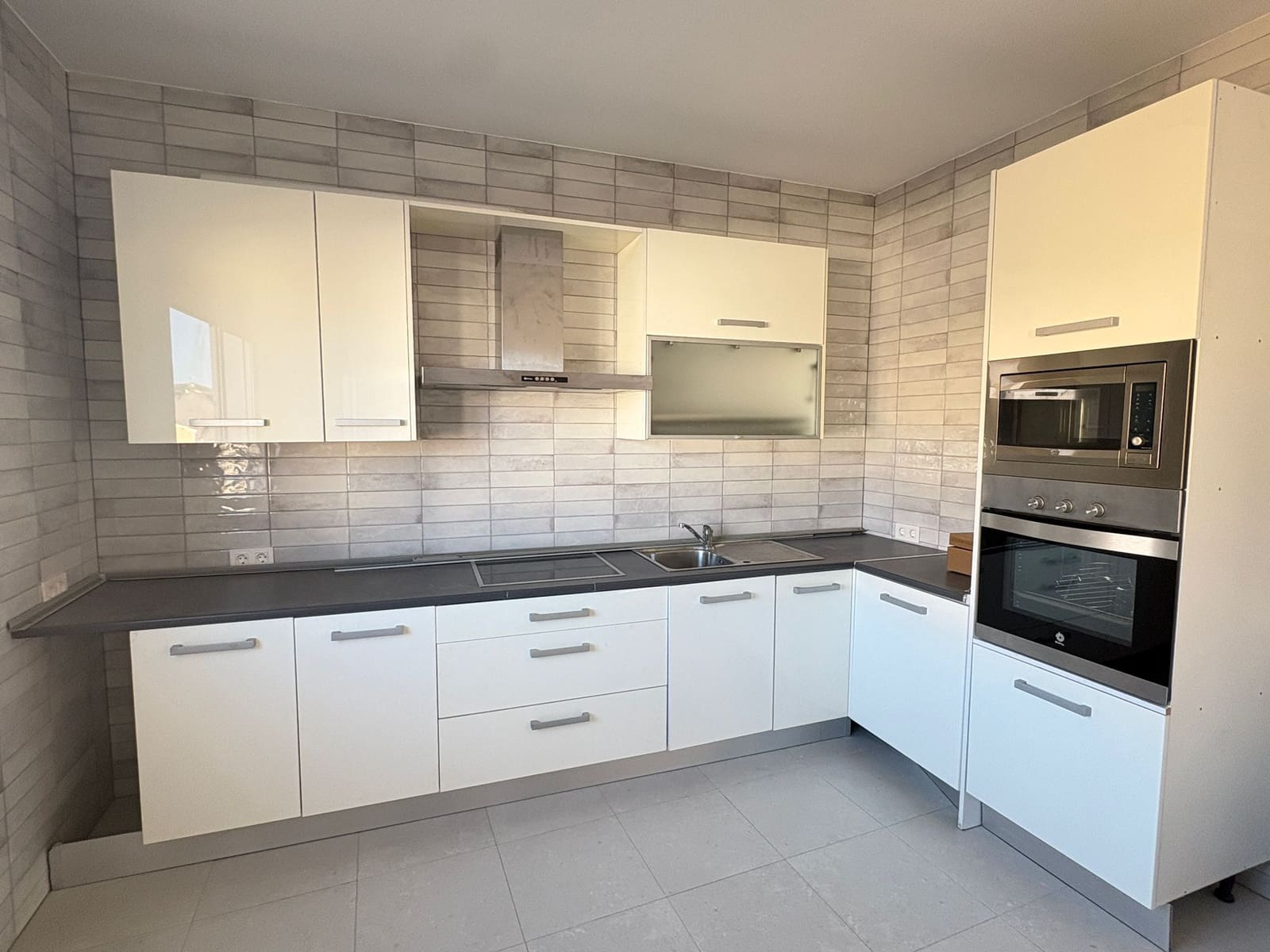 2 sypialnia Dom do wynajęcia w Almanzora z garażem - 700 € (Ref: 9378159)