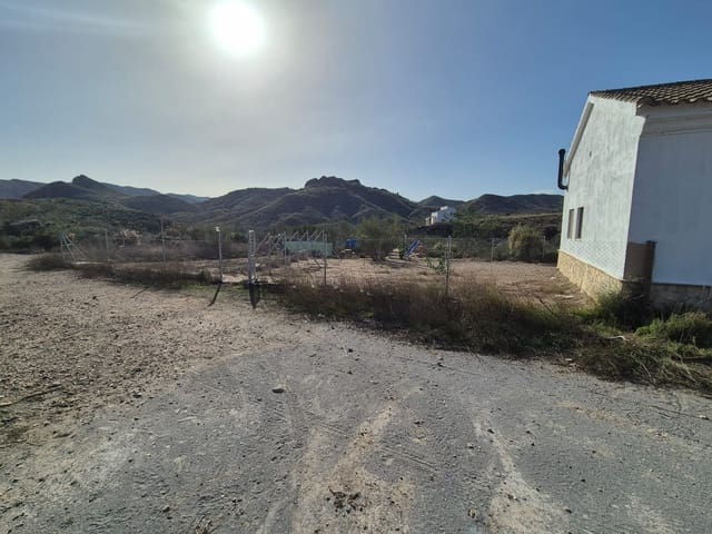3 soveværelse Villa til leje i Almería by - € 850 (Ref: 9388489)