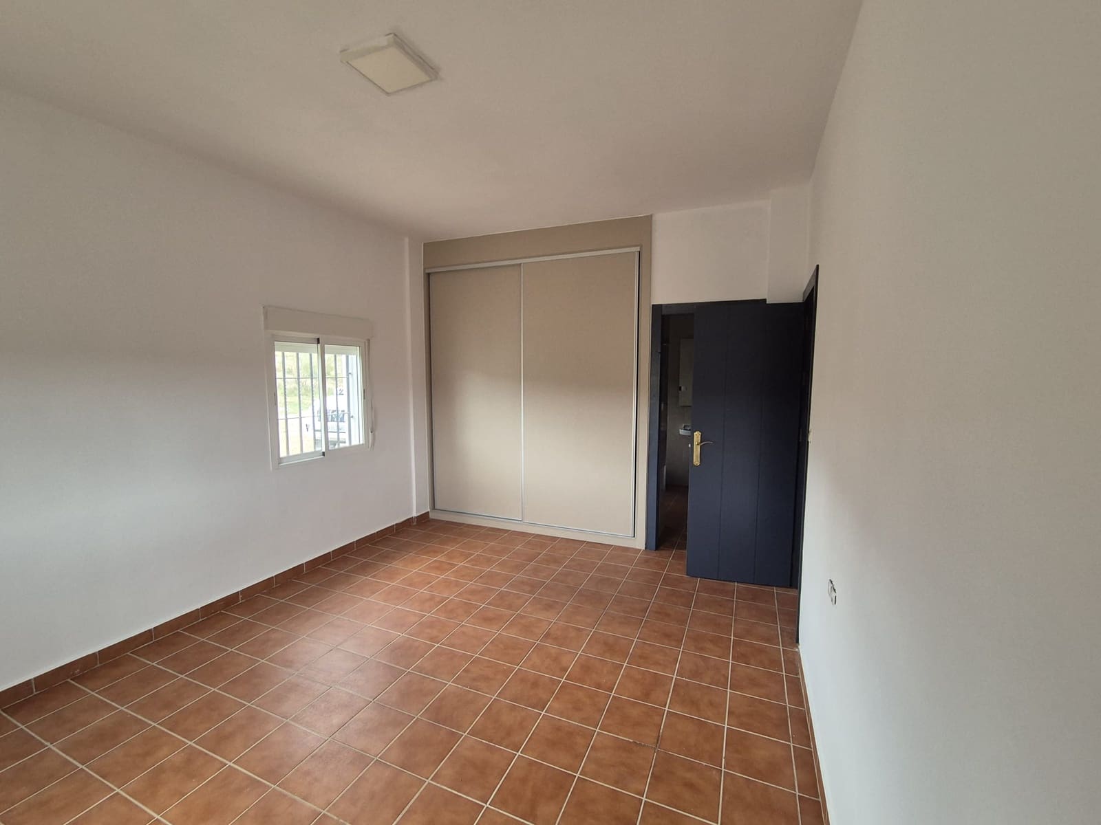 3 bedroom Villa for rent in Almeria city - € 850 (Ref: 9388489)