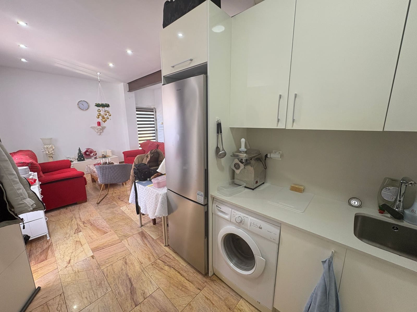 2 soveværelse Lejlighed til leje i Almeria by med garage - € 500 (Ref: 9399749)