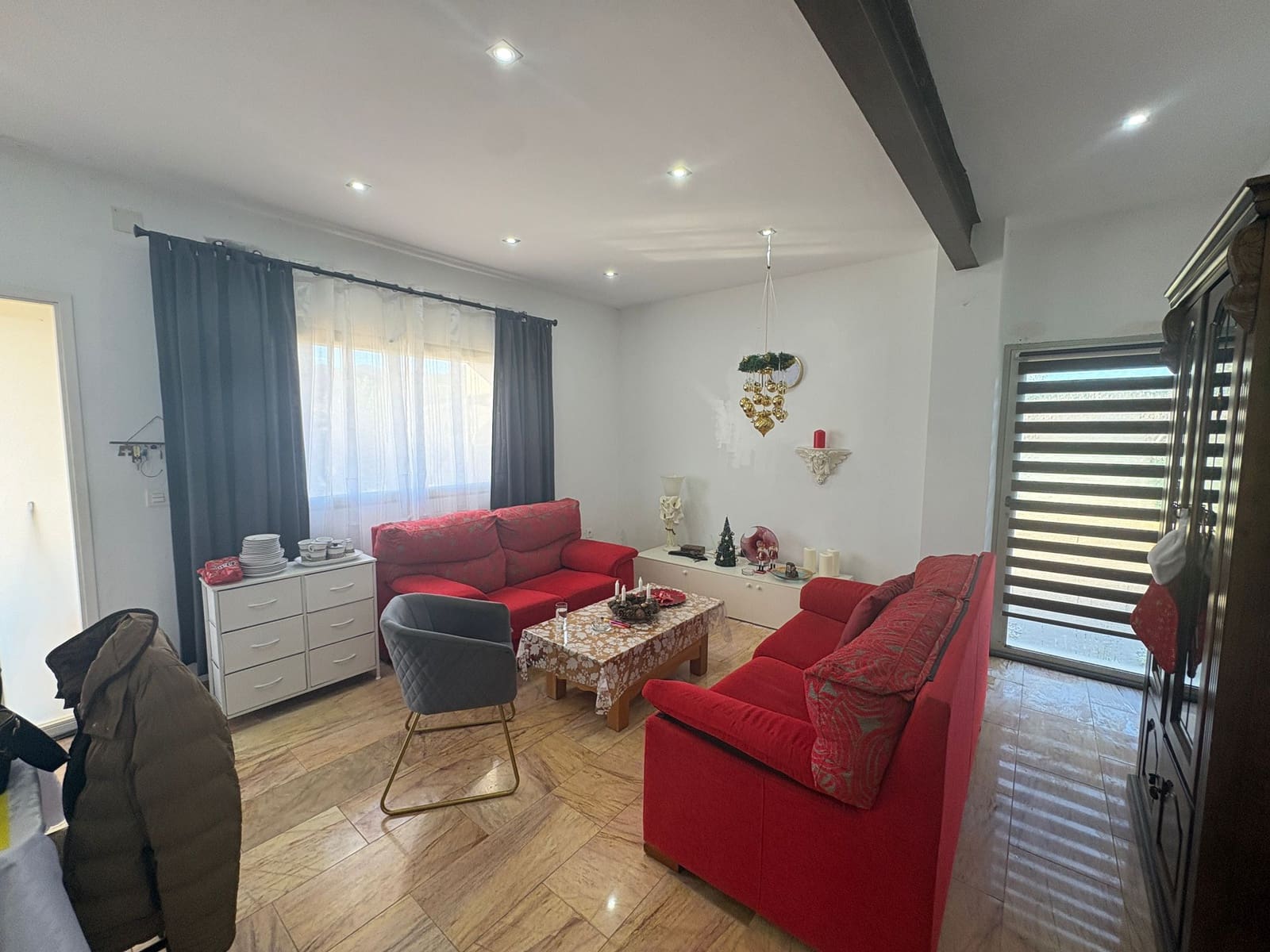 2 soveværelse Lejlighed til leje i Almeria by med garage - € 500 (Ref: 9399749)