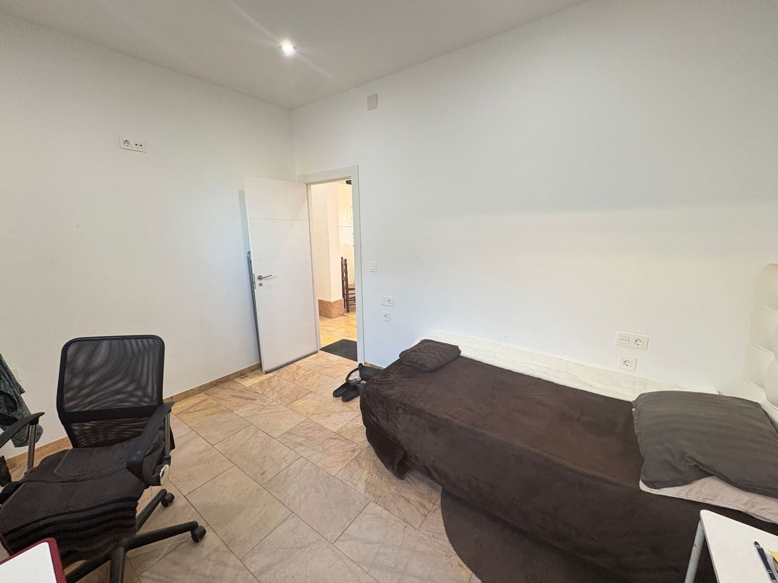 2 soveværelse Lejlighed til leje i Almeria by med garage - € 500 (Ref: 9399749)