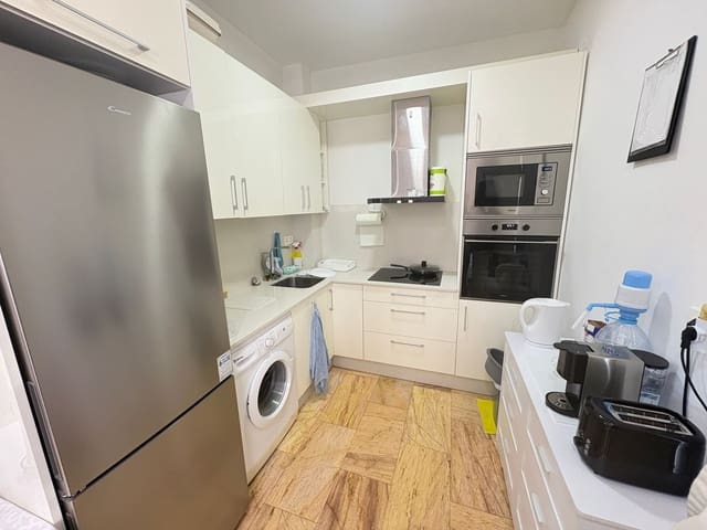 2 bedroom Apartment for rent in Almería city with garage - € 500 (Ref: 9399749)