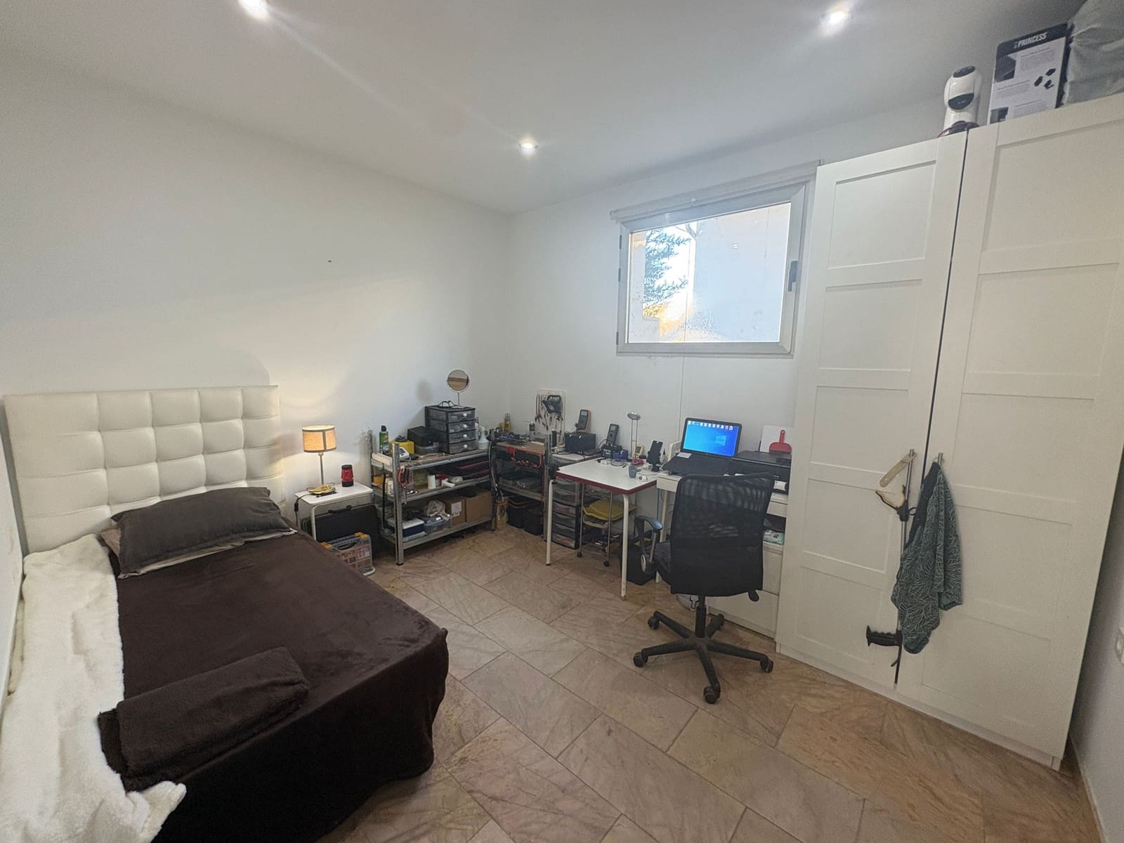 2 soveværelse Lejlighed til leje i Almeria by med garage - € 500 (Ref: 9399749)