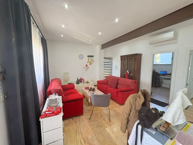 2 bedroom Apartment for rent in Almería city with garage - € 500 (Ref: 9399749)