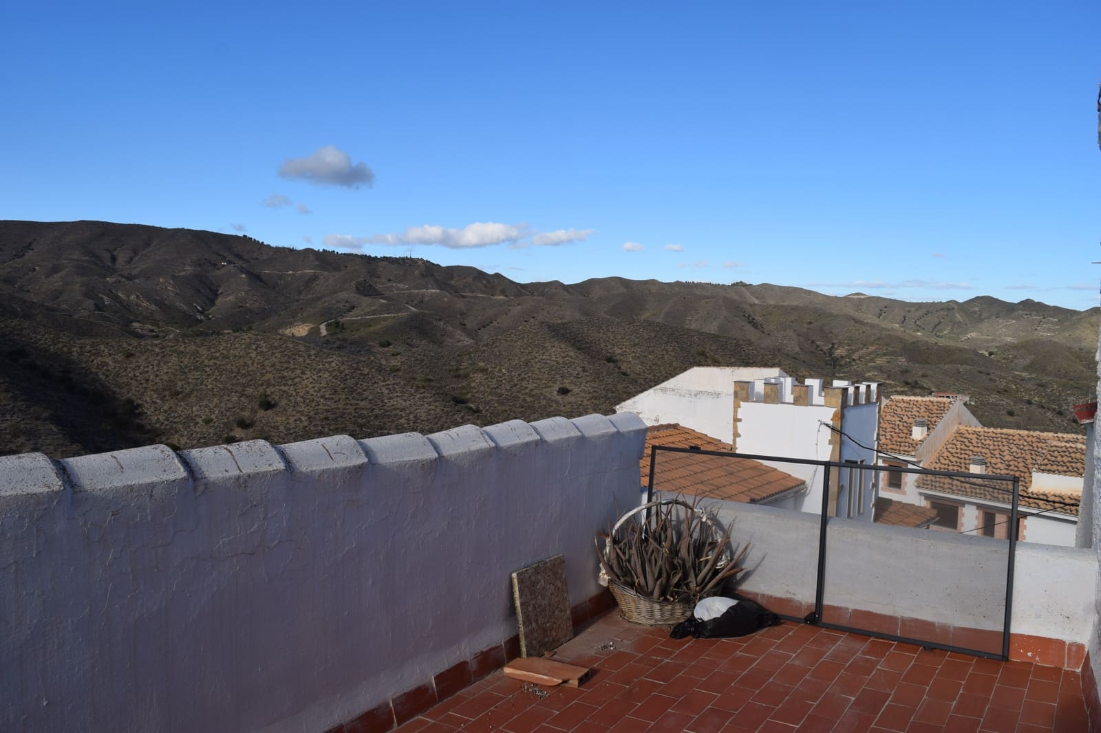 8 bedroom Townhouse for rent in Almeria city - € 500 (Ref: 9438329)