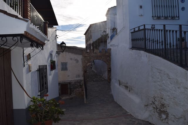 8 soveværelse Byhus til leje i Almería by - € 500 (Ref: 9438329)