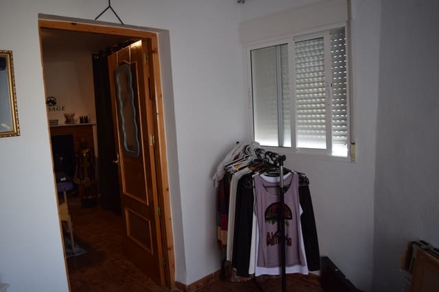 8 soveværelse Byhus til leje i Almería by - € 500 (Ref: 9438329)