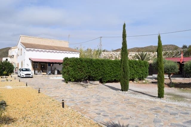 Villa/Maison Semi-Mitoyenne de 3 chambres à louer à Almanzora, Cantoria avec piscine garage - 1 400 € (Ref: 9471334)