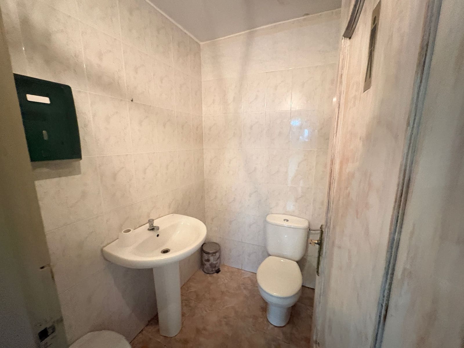 Business for rent in Cantoria - € 500 (Ref: 9516318)