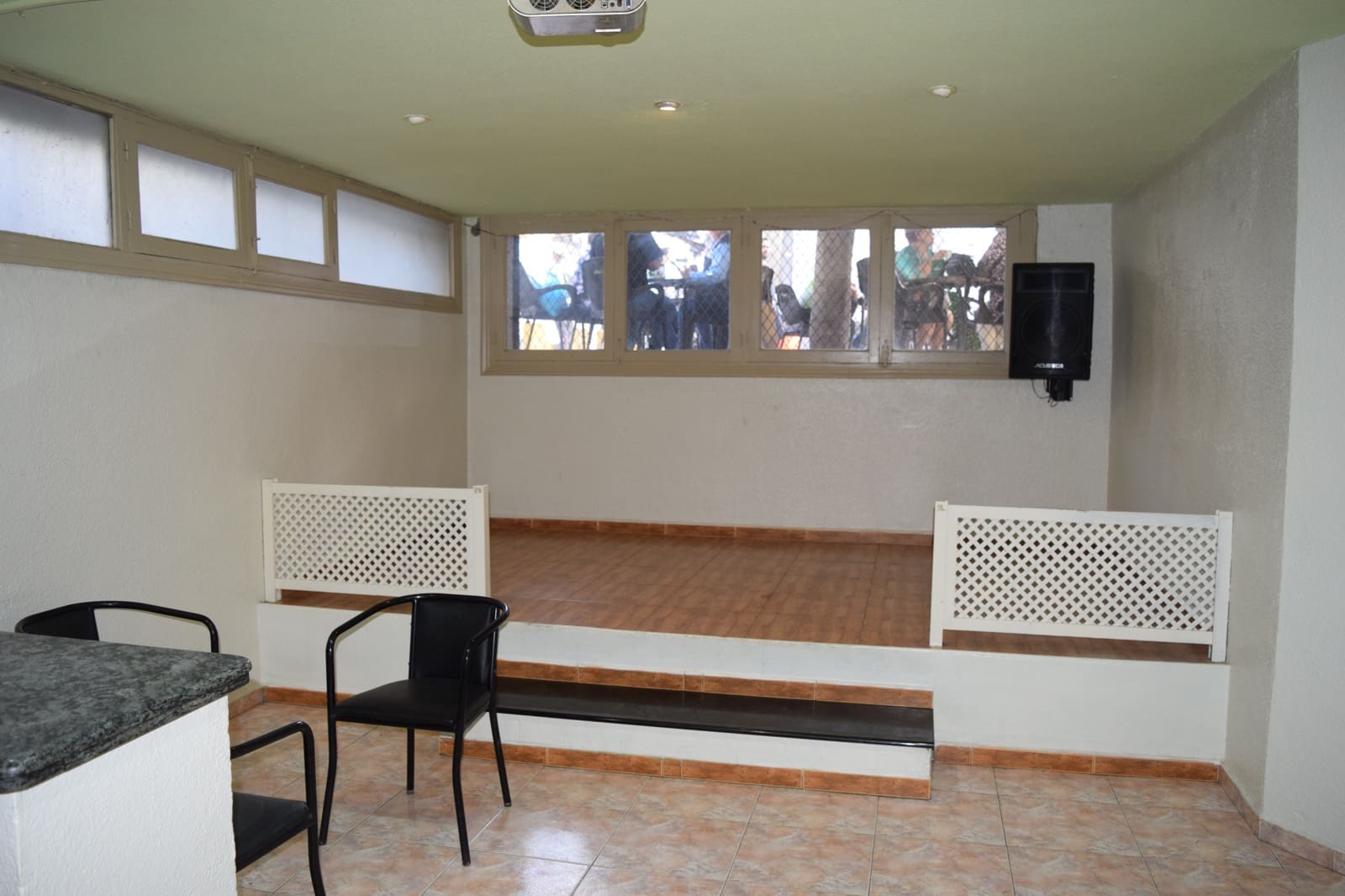Business for rent in Cantoria - € 500 (Ref: 9516318)