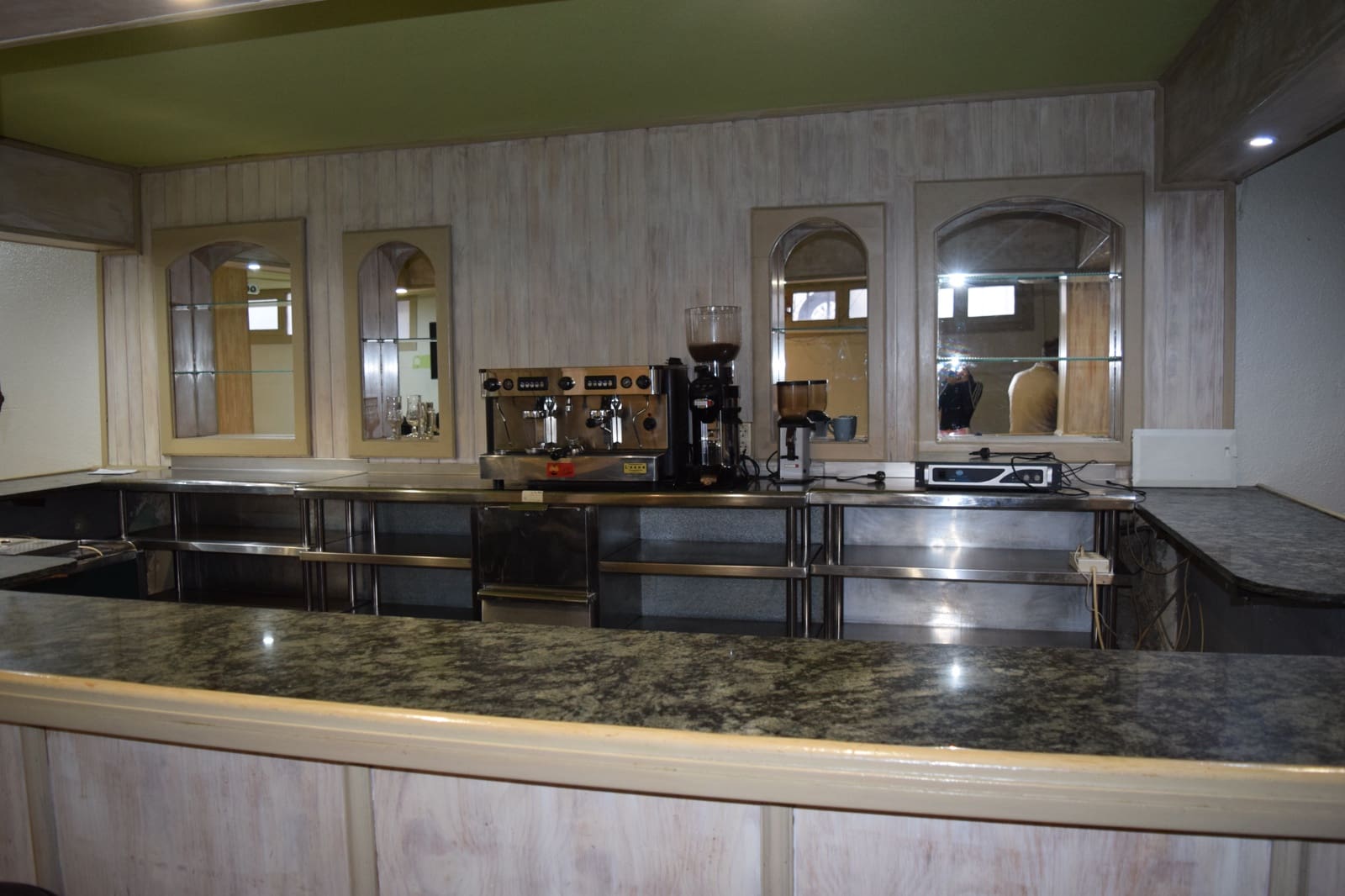 Business for rent in Cantoria - € 500 (Ref: 9516318)