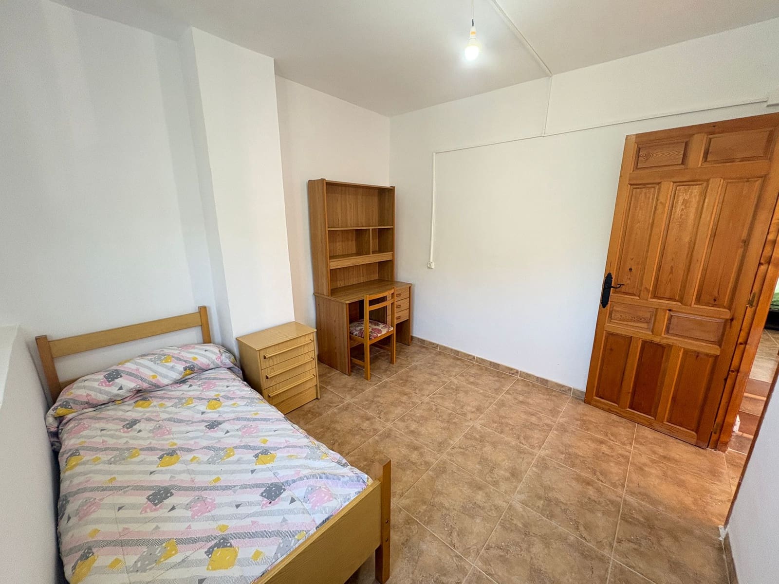 Maison de Ville de 3 chambres à louer à Chercos - 600 € (Ref: 9609898)