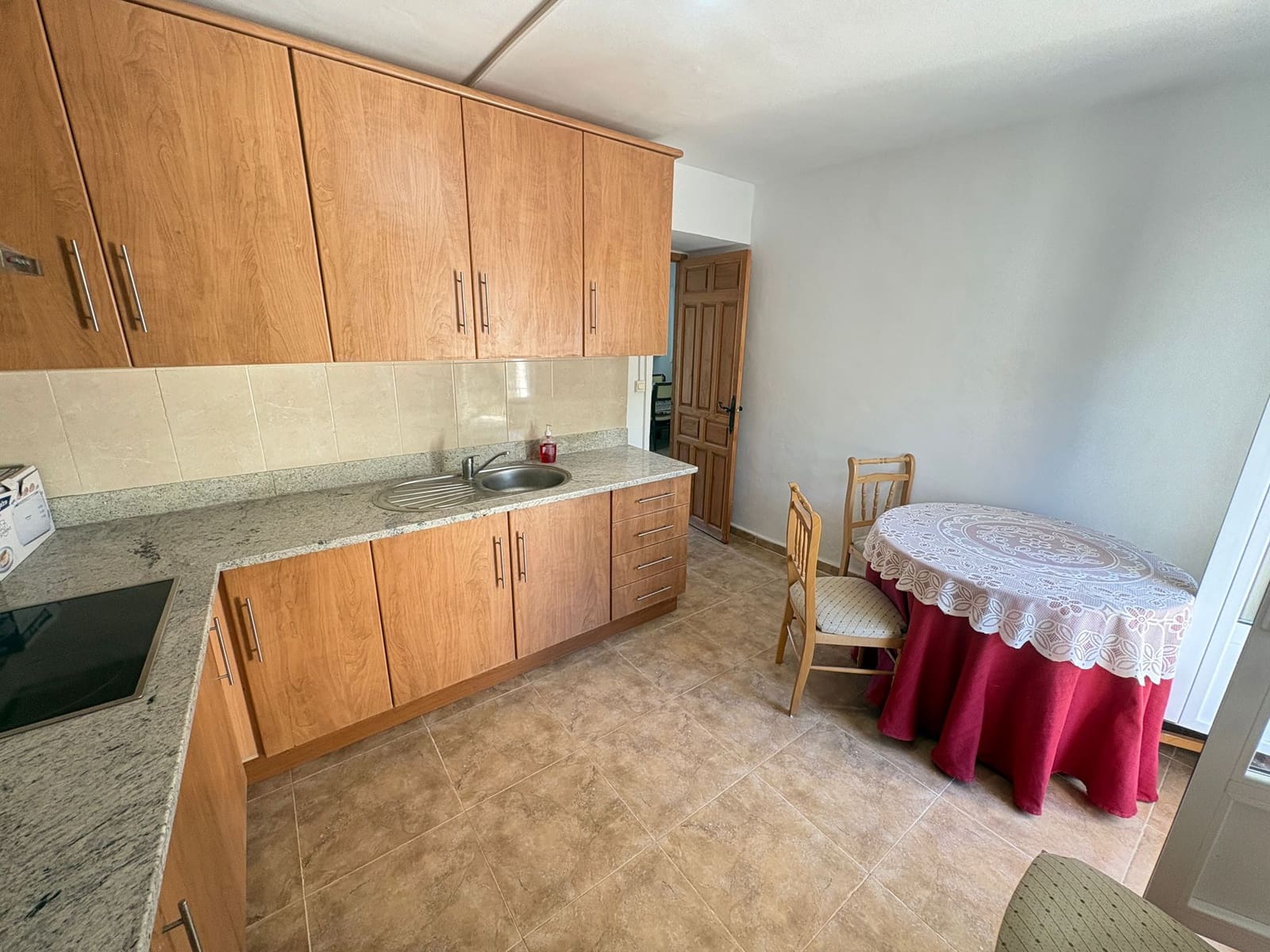 Maison de Ville de 3 chambres à louer à Chercos - 600 € (Ref: 9609898)