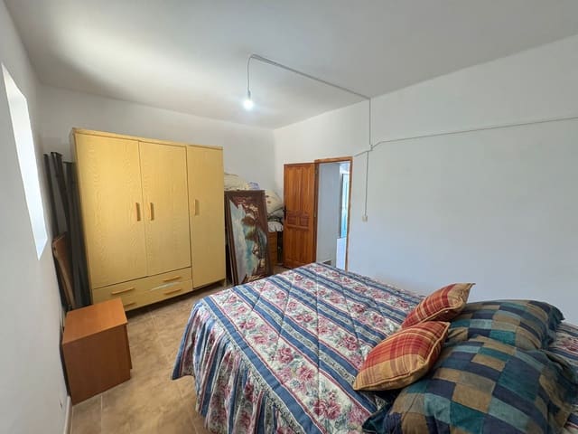 Maison de Ville de 3 chambres à louer à Chercos - 600 € (Ref: 9609898)