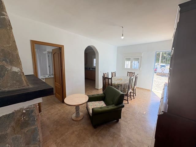 3 slaapkamer Huis te huur in Chercos - € 600 (Ref: 9609907)