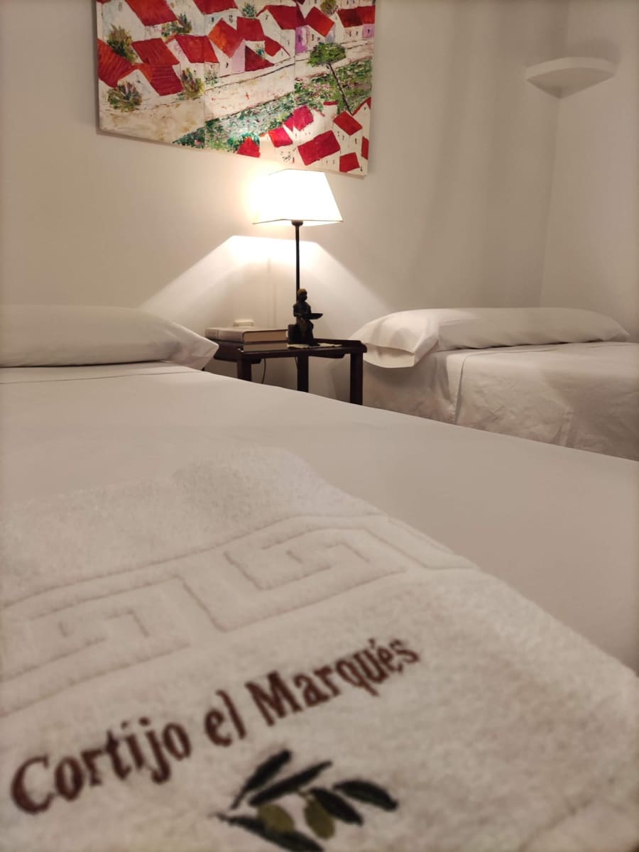 6 bedroom Finca/Country House for rent in Chercos with pool - € 1,600 (Ref: 9678127)