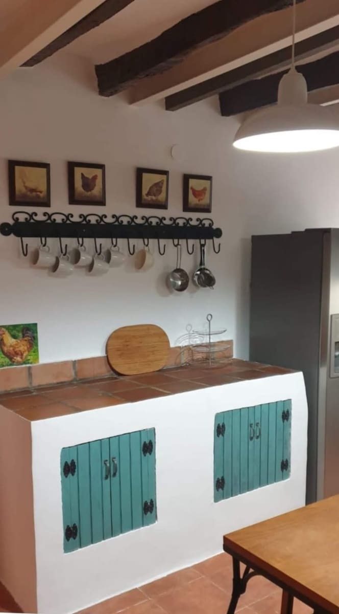 6 bedroom Finca/Country House for rent in Chercos with pool - € 1,600 (Ref: 9678127)