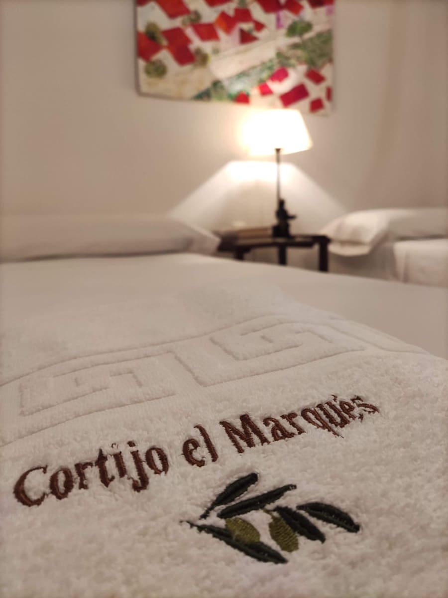 6 bedroom Finca/Country House for rent in Chercos with pool - € 1,600 (Ref: 9678127)