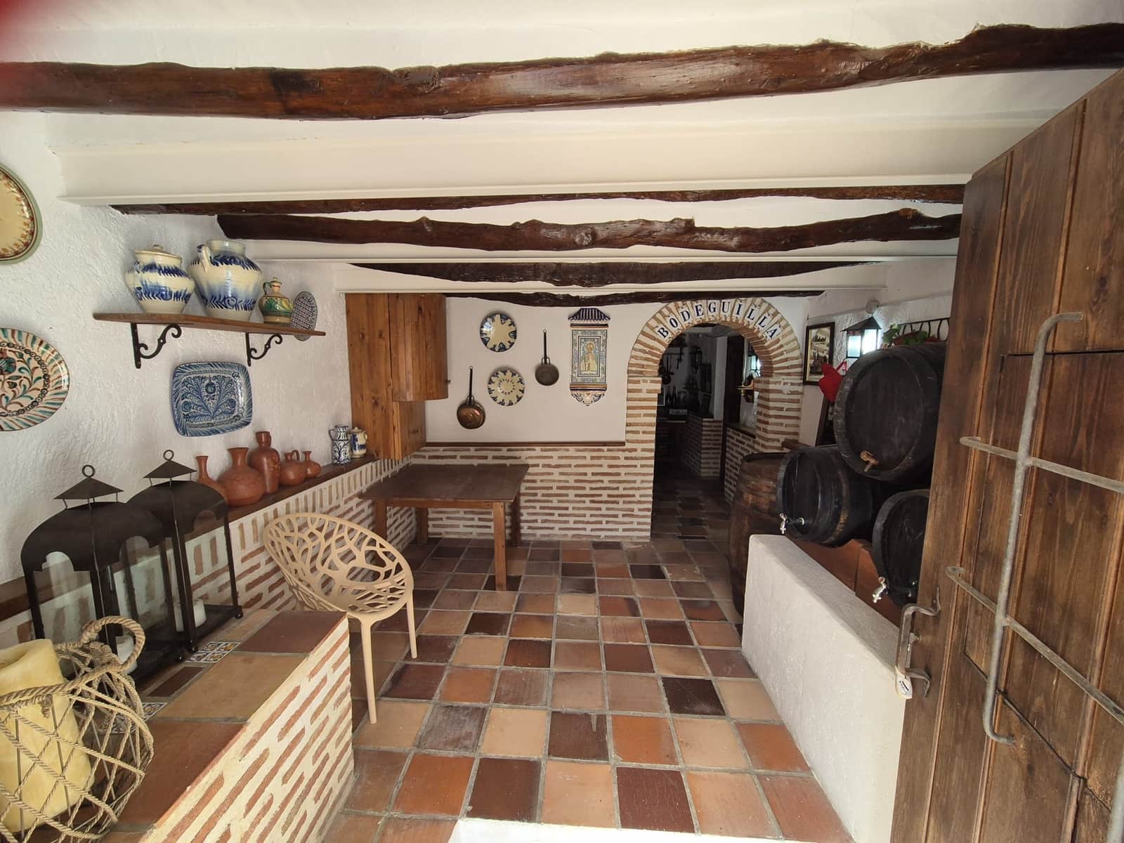 6 bedroom Finca/Country House for rent in Chercos with pool - € 1,600 (Ref: 9678127)