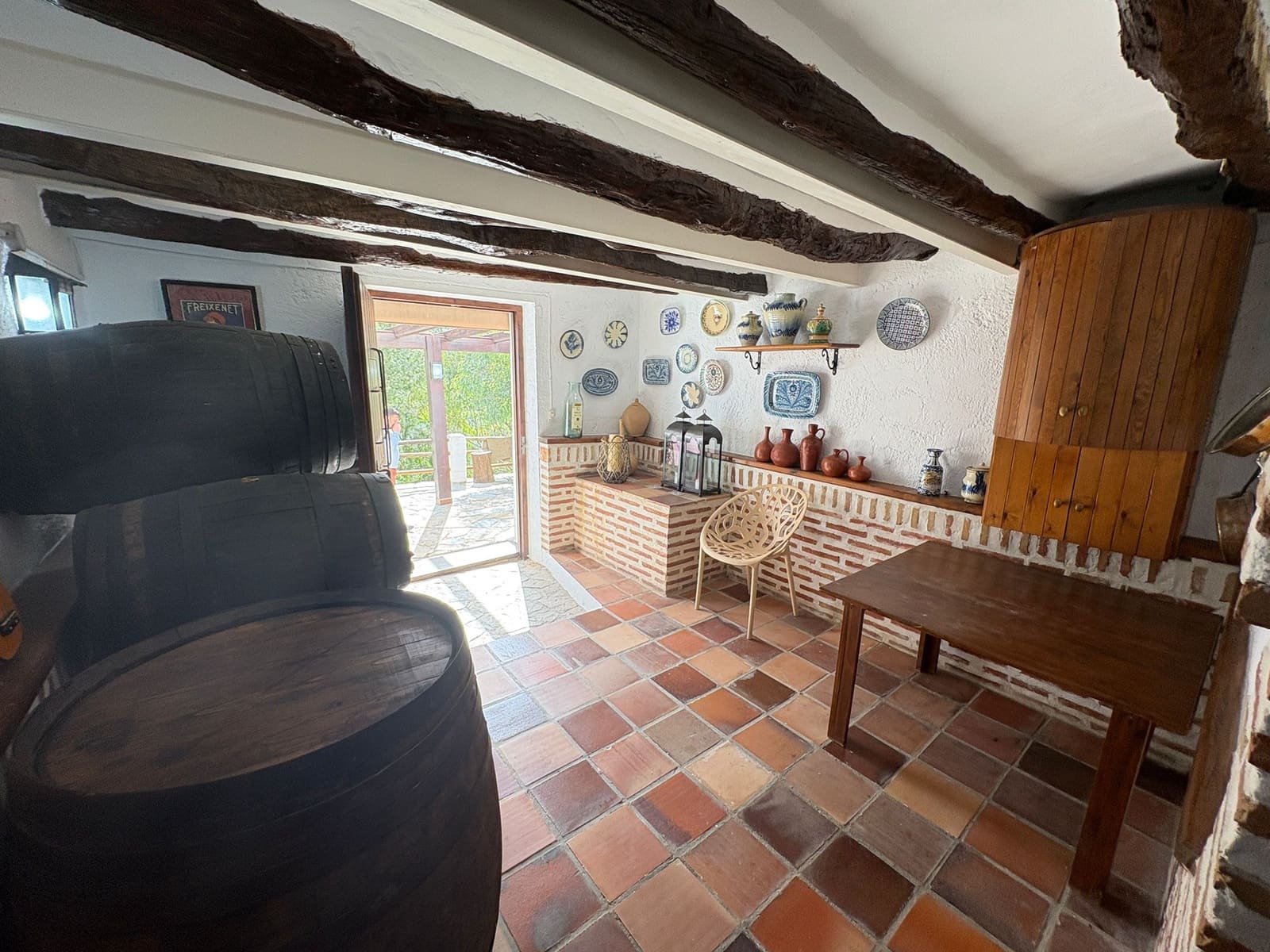 6 bedroom Finca/Country House for rent in Chercos with pool - € 1,600 (Ref: 9678127)