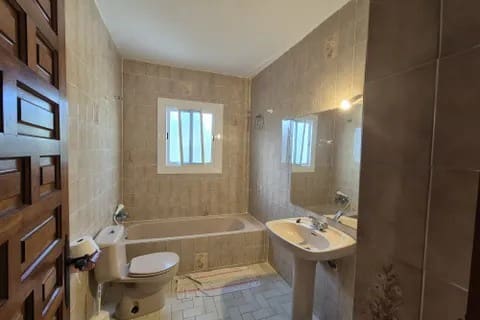 6 soveværelse Finca/Landehus til salg i Albanchez - € 120.000 (Ref: 9678137)