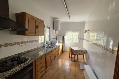 6 soveværelse Finca/Landehus til salg i Albanchez - € 120.000 (Ref: 9678137)