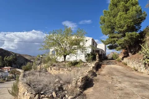 6 soveværelse Finca/Landehus til salg i Albanchez - € 120.000 (Ref: 9678137)