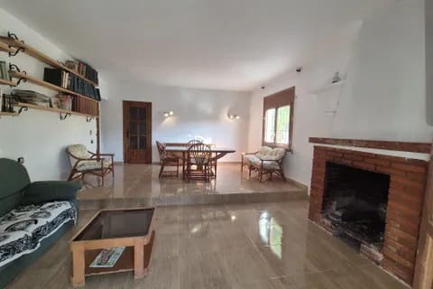 6 soveværelse Finca/Landehus til salg i Albanchez - € 120.000 (Ref: 9678137)