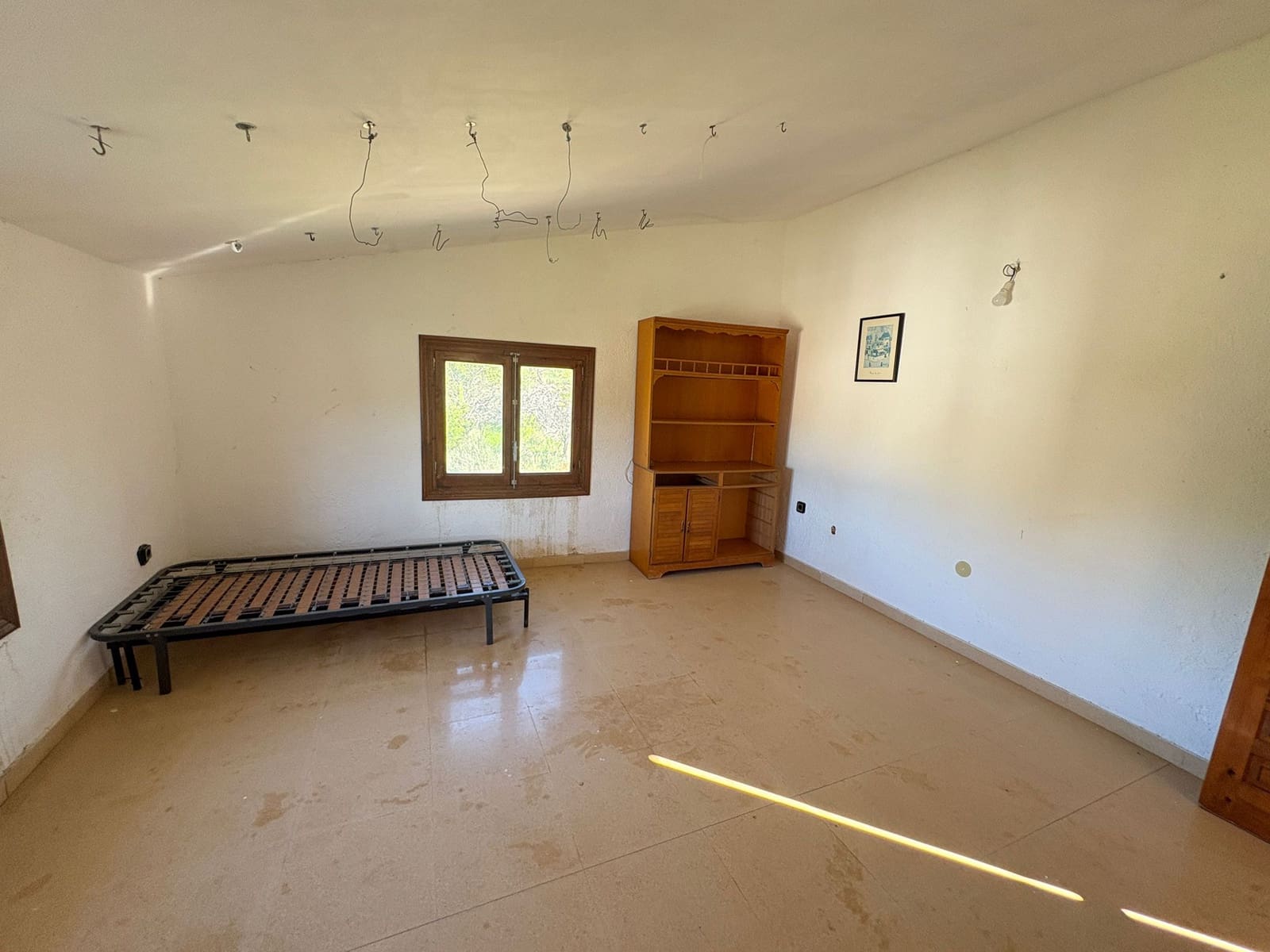 6 bedroom Finca/Country House for sale in Albanchez - € 120,000 (Ref: 9678137)